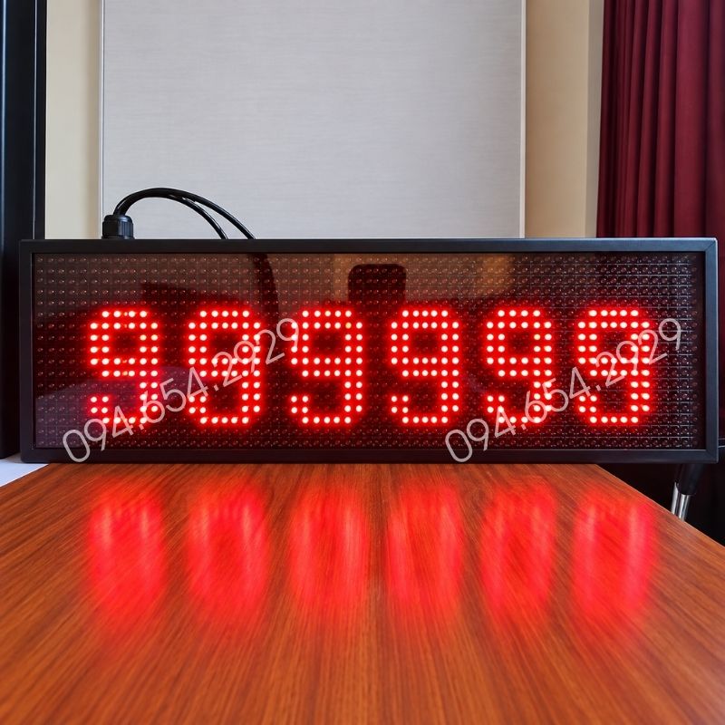 Hình 4: Bảng LED Hiển Thị Phí Giữ Xe