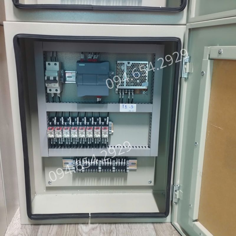 Tủ điều khiển đèn tín hiệu giao thông PLC S7-1200 Siemens 2 Tủ điều khiển đèn tín hiệu giao thông PLC S7-1200 Siemens