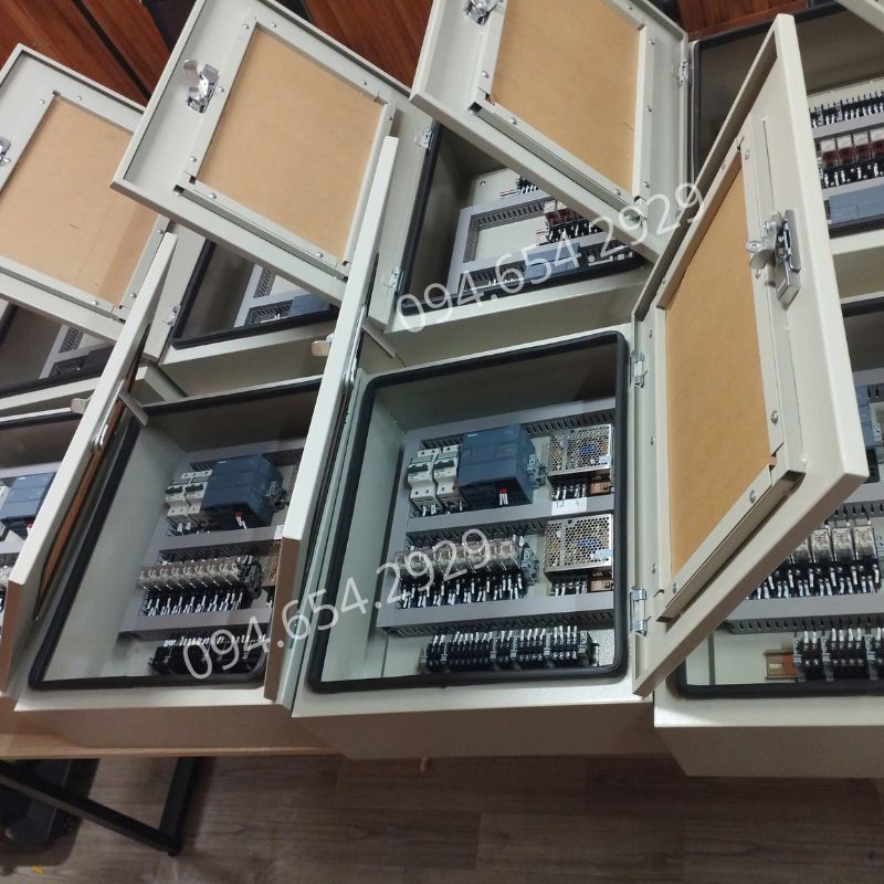 Tủ điều khiển đèn tín hiệu giao thông