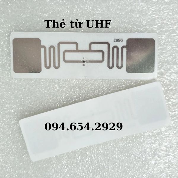 Hình 2: Thẻ từ UHF cho bãi xe