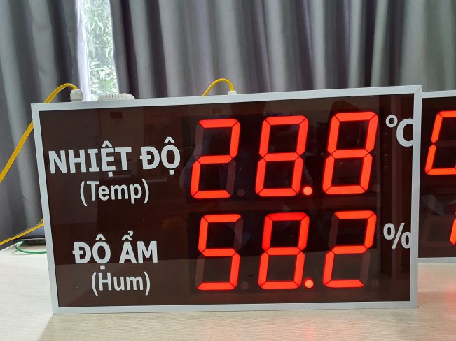 Hình 1: Đồng hồ led nhiệt độ giám sát online