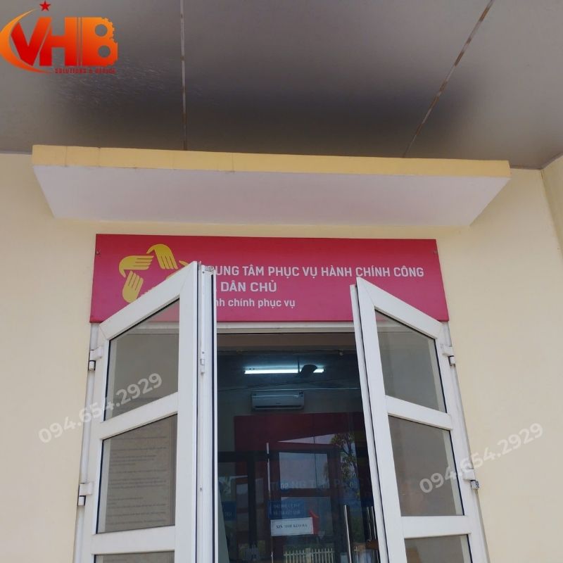 Uỷ ban nhân dân xã Phú Thọ