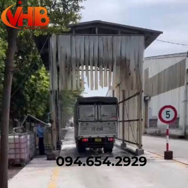 Hệ thống phun khử khuẩn cho xe ra vào nhà máy