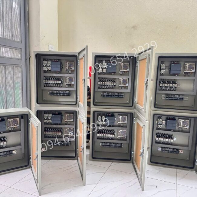 Tủ điều khiển đèn tín hiệu giao thông